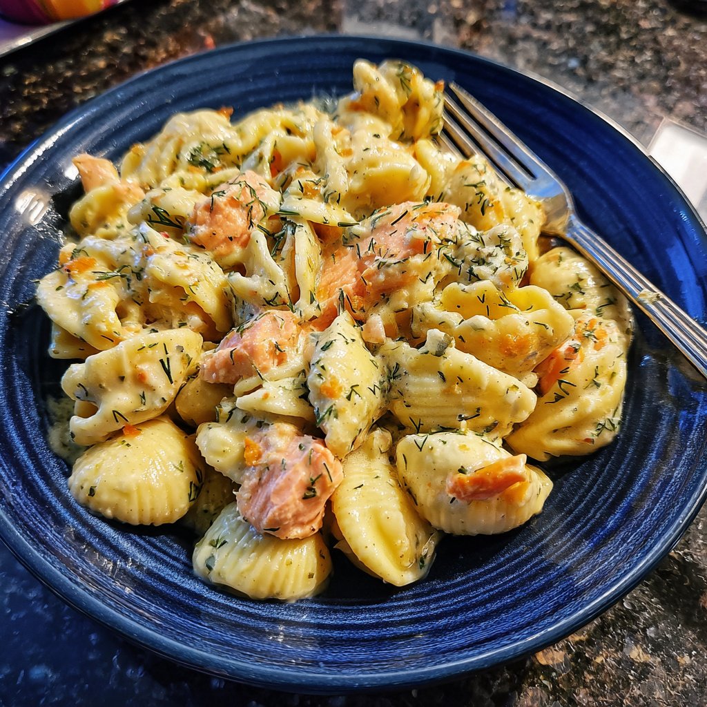 Creamy Dill Pasta with Salmon